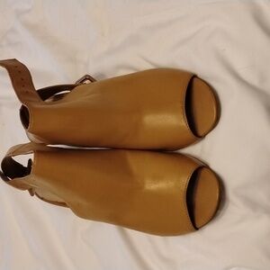 Brand New Peep Toes Dana Buchman